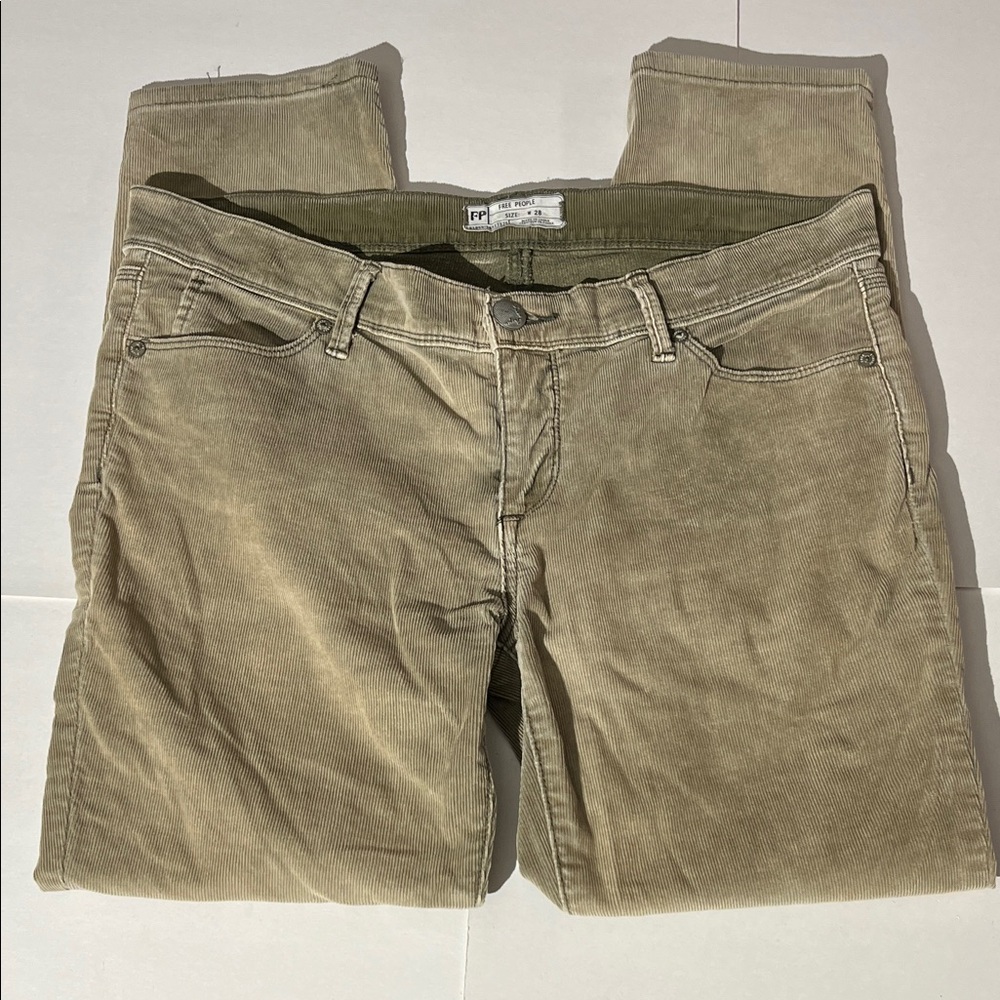 Free People Low Rise Corduroy Straight Leg Pants Jeans sz 28 Distressed